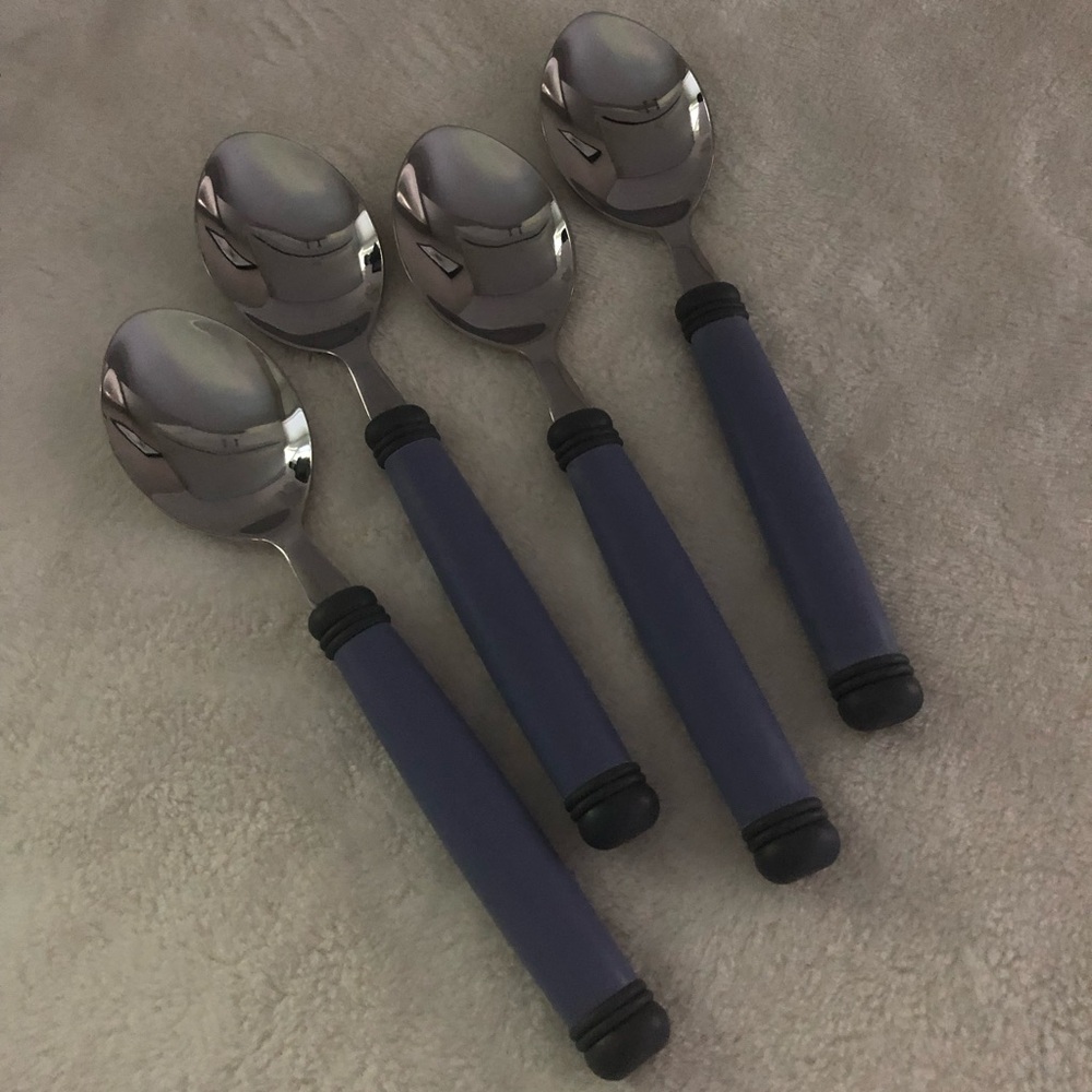 Pfaltzgraff Mystic Stainless Flatware– Lilac & Gray (Discontinued) 16 pieces - Picture 5 of 7